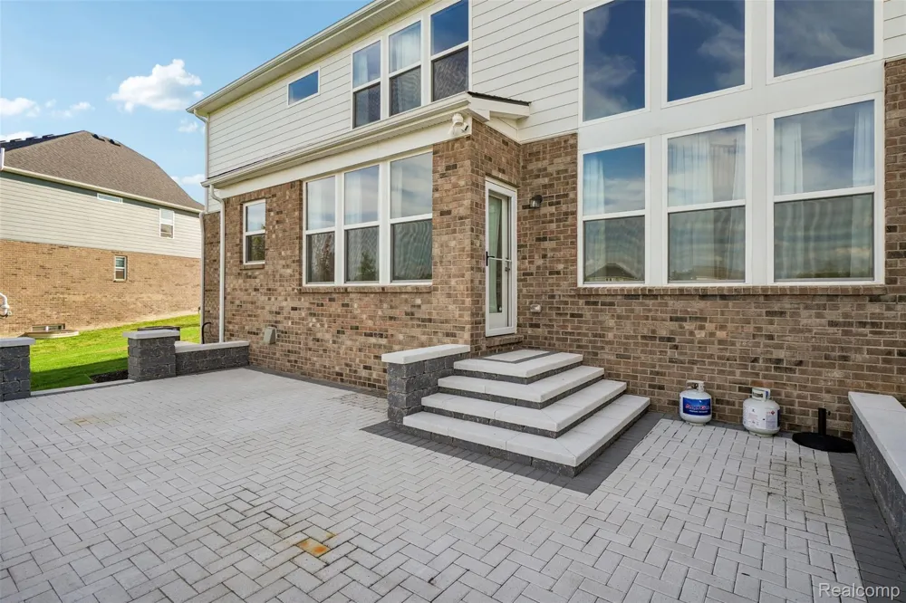 20942 Torbay Drive Lyon Charter Township, MI 48167