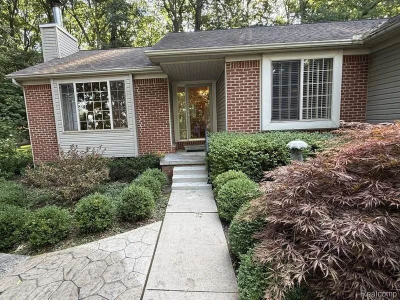 3654 Dorothy Lane Waterford Charter Township, MI 48329