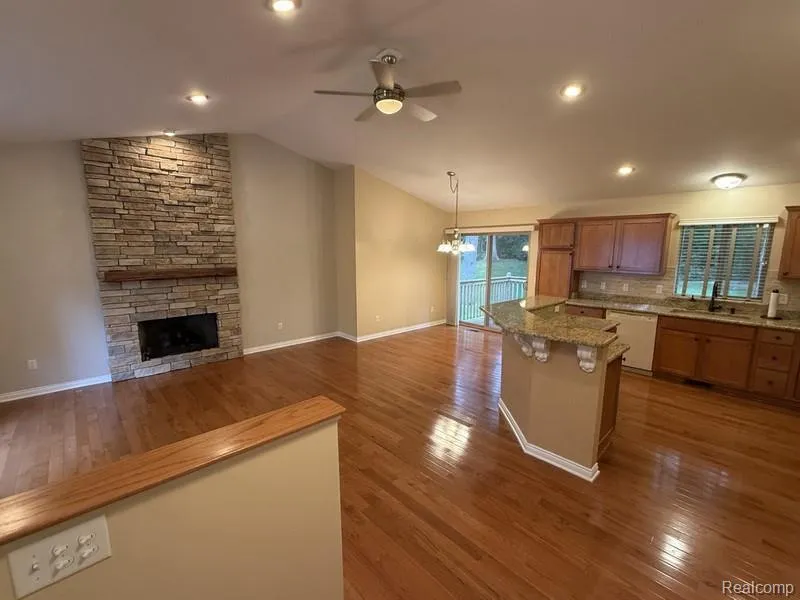 3654 Dorothy Lane Waterford Charter Township, MI 48329