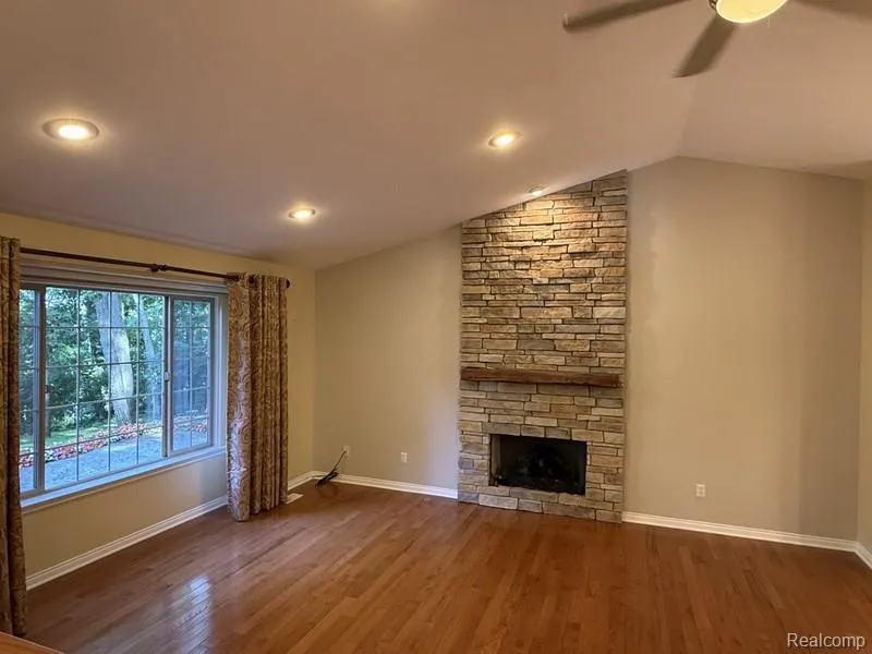 3654 Dorothy Lane Waterford Charter Township, MI 48329