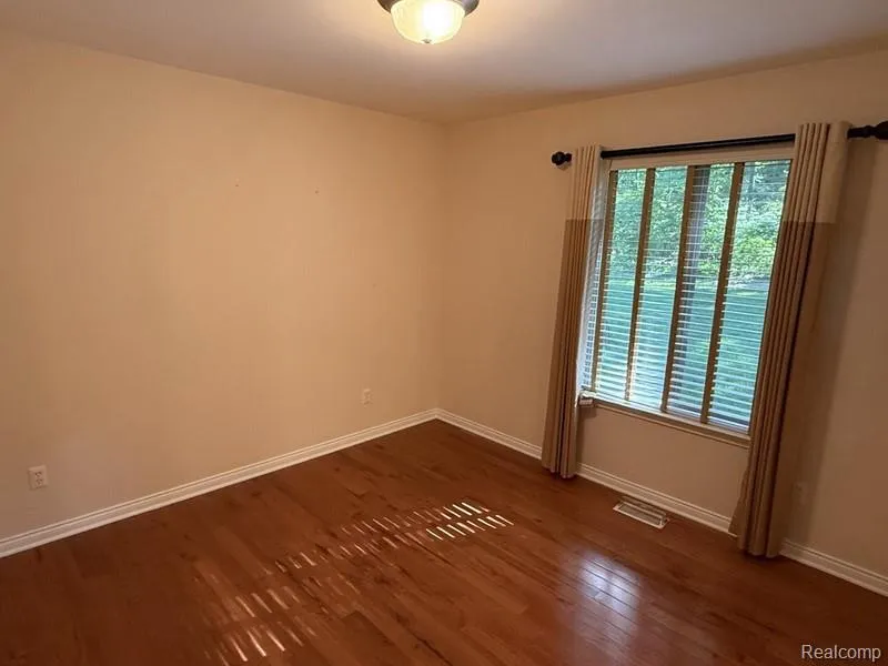 3654 Dorothy Lane Waterford Charter Township, MI 48329