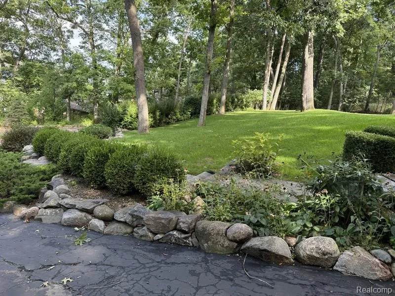 3654 Dorothy Lane Waterford Charter Township, MI 48329