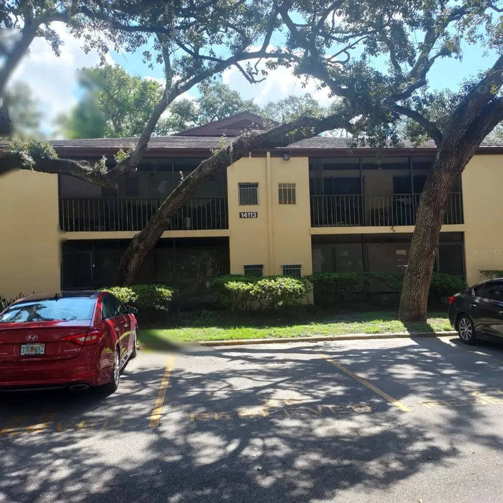 14113 MOSSY GLEN LANE #103 Tampa, FL 33613