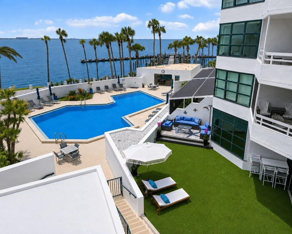 988 BLVD OF THE ARTS #109 Sarasota, FL 34236