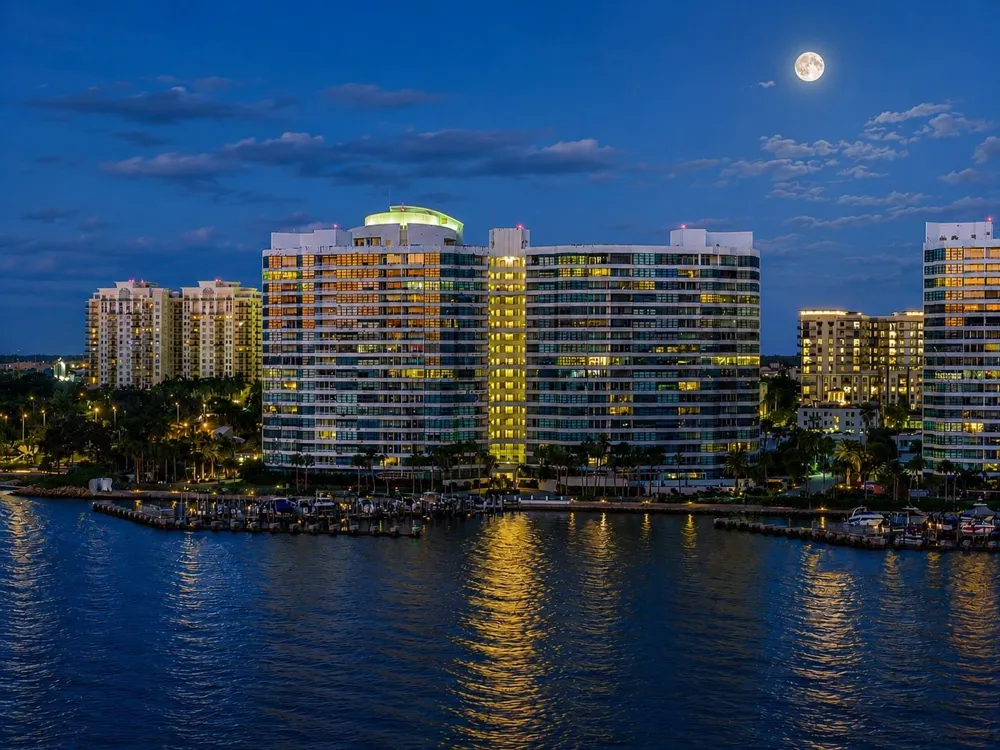 988 BLVD OF THE ARTS #109 Sarasota, FL 34236