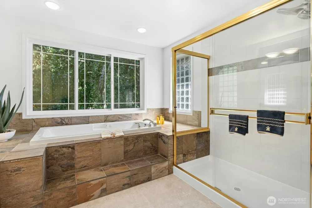11612 NE 107th Lane Kirkland, WA 98033