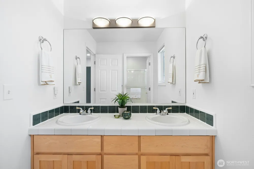 11612 NE 107th Lane Kirkland, WA 98033