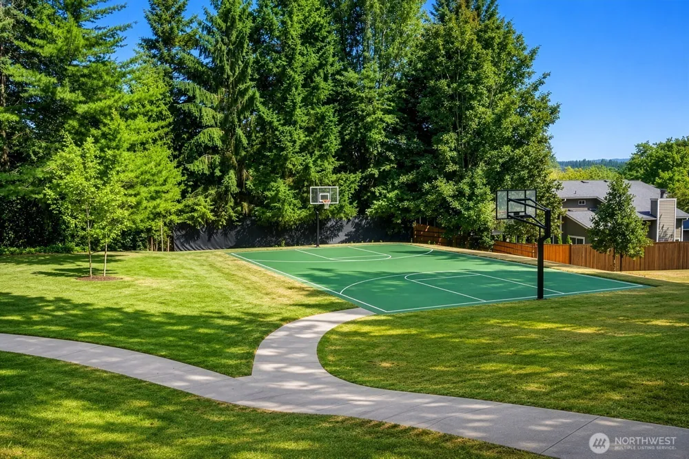 11612 NE 107th Lane Kirkland, WA 98033