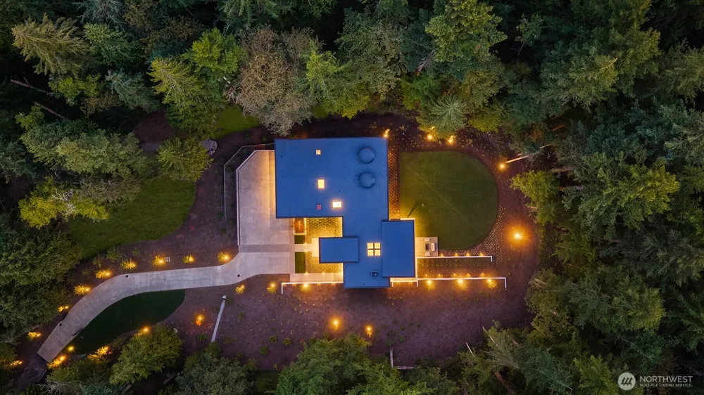 6752 266th Court SE Issaquah, WA 98029