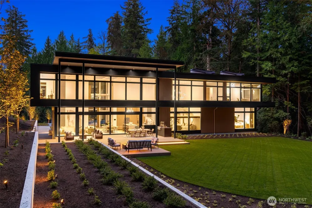 6752 266th Court SE Issaquah, WA 98029