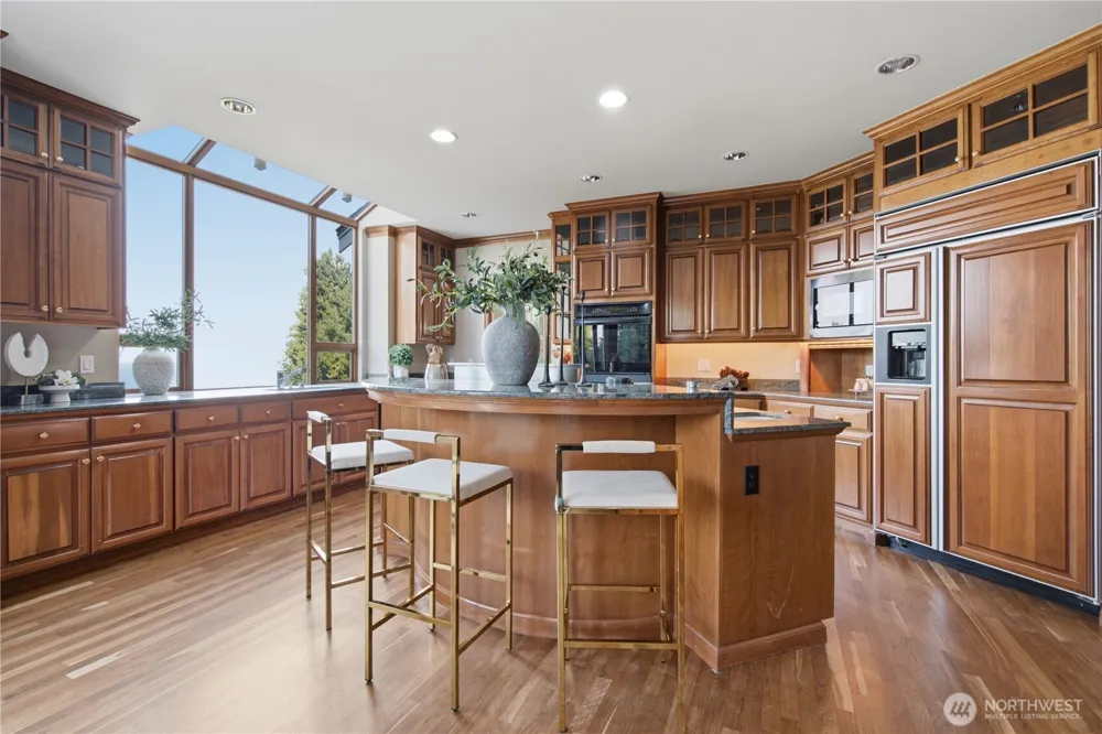 17120 SE 58th St Bellevue, WA 98006
