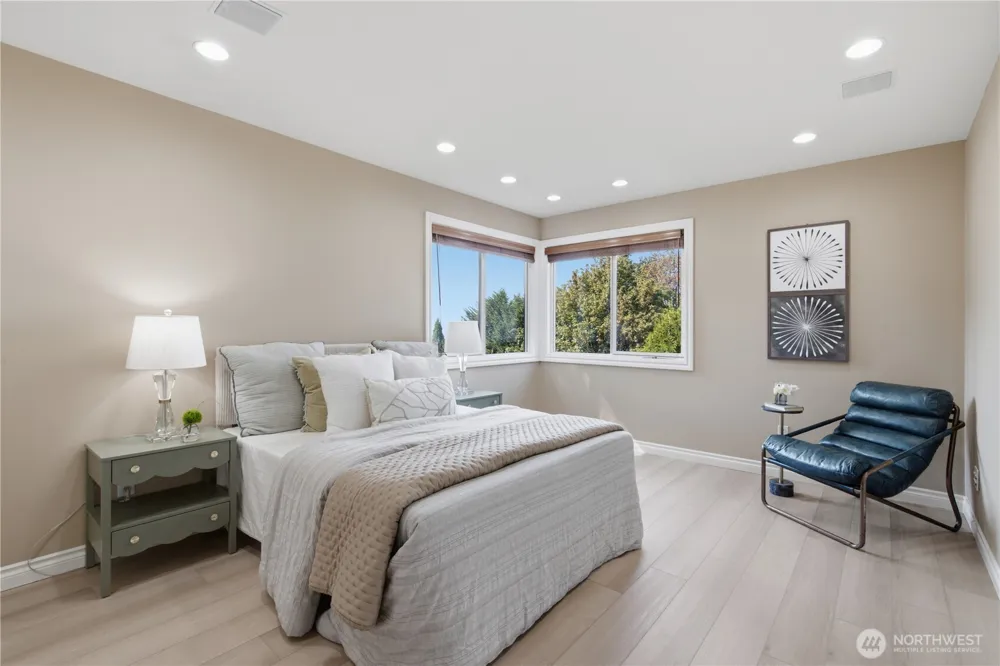 17120 SE 58th St Bellevue, WA 98006