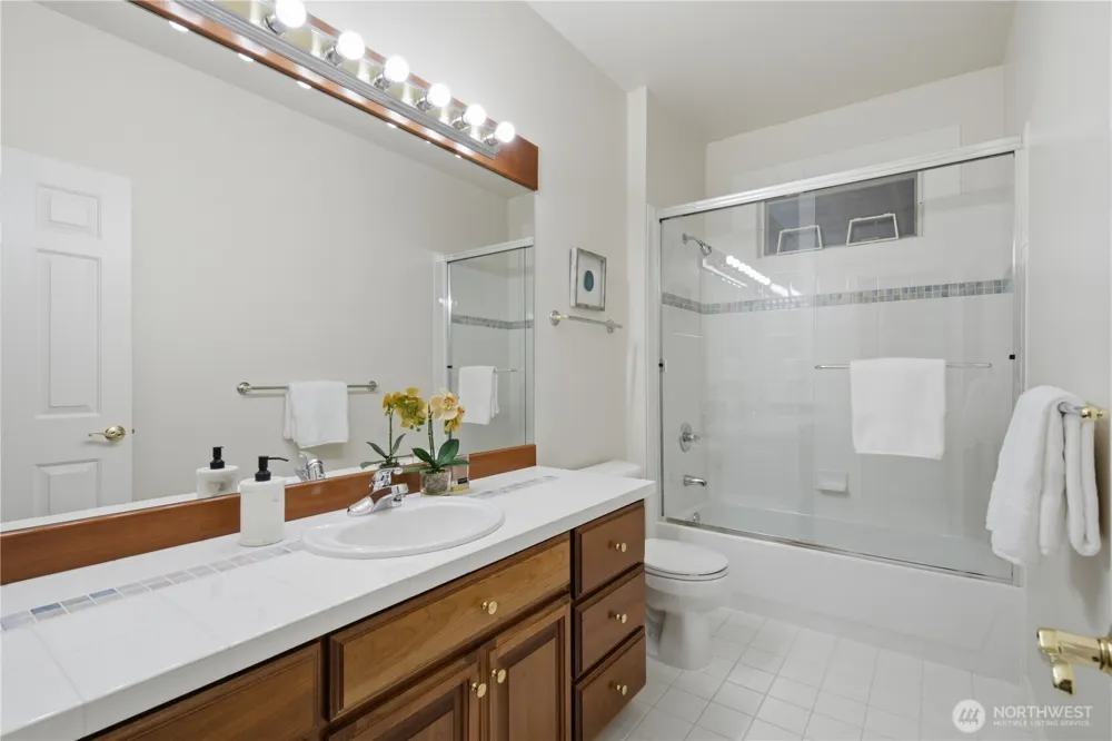 17120 SE 58th St Bellevue, WA 98006