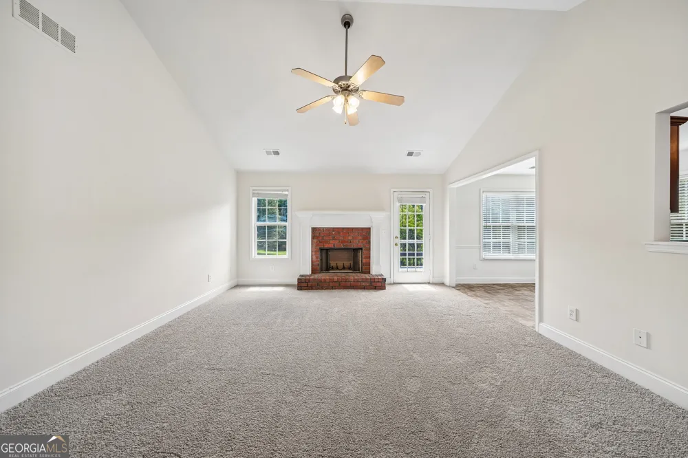 70 Feldspar DR Jefferson, GA 30549