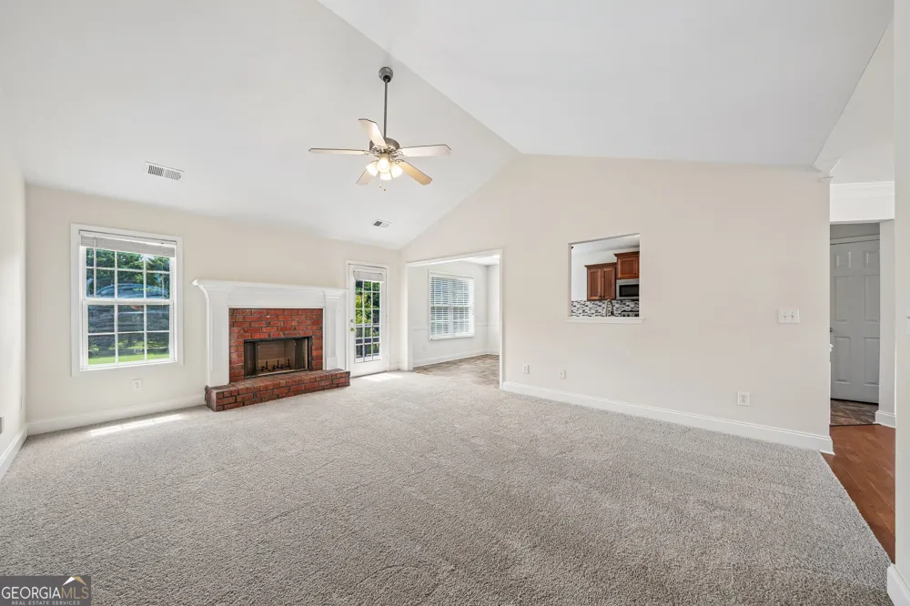 70 Feldspar DR Jefferson, GA 30549