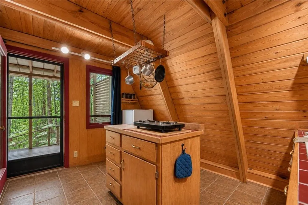 11296 Old Ccc Camp Road Chatsworth, GA 30705