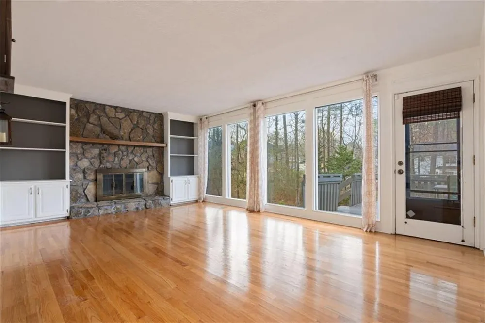 5363 Amhurst Drive Peachtree Corners, GA 30092