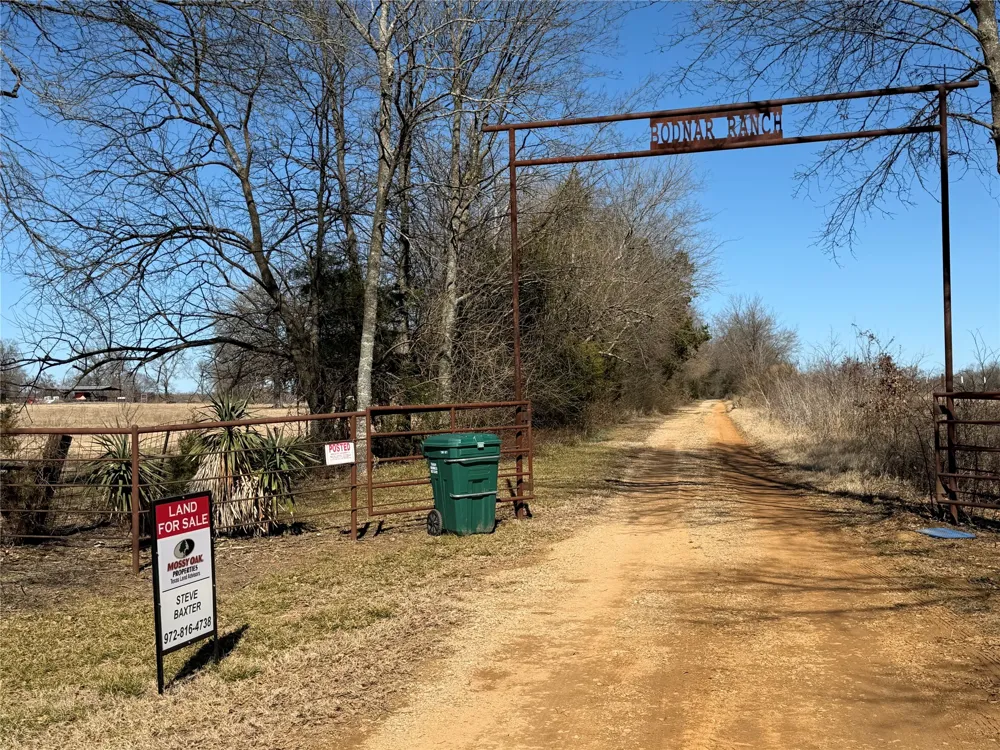 3055 FM 194 Blossom, TX 75416