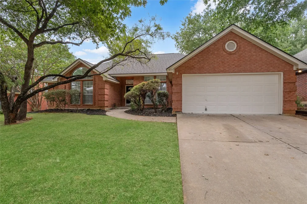 633 Cardinal Ridge Road Burleson, TX 76028