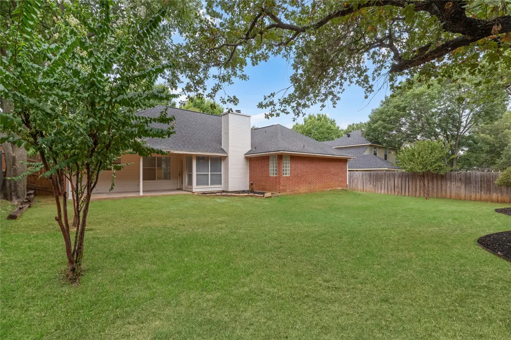 633 Cardinal Ridge Road Burleson, TX 76028