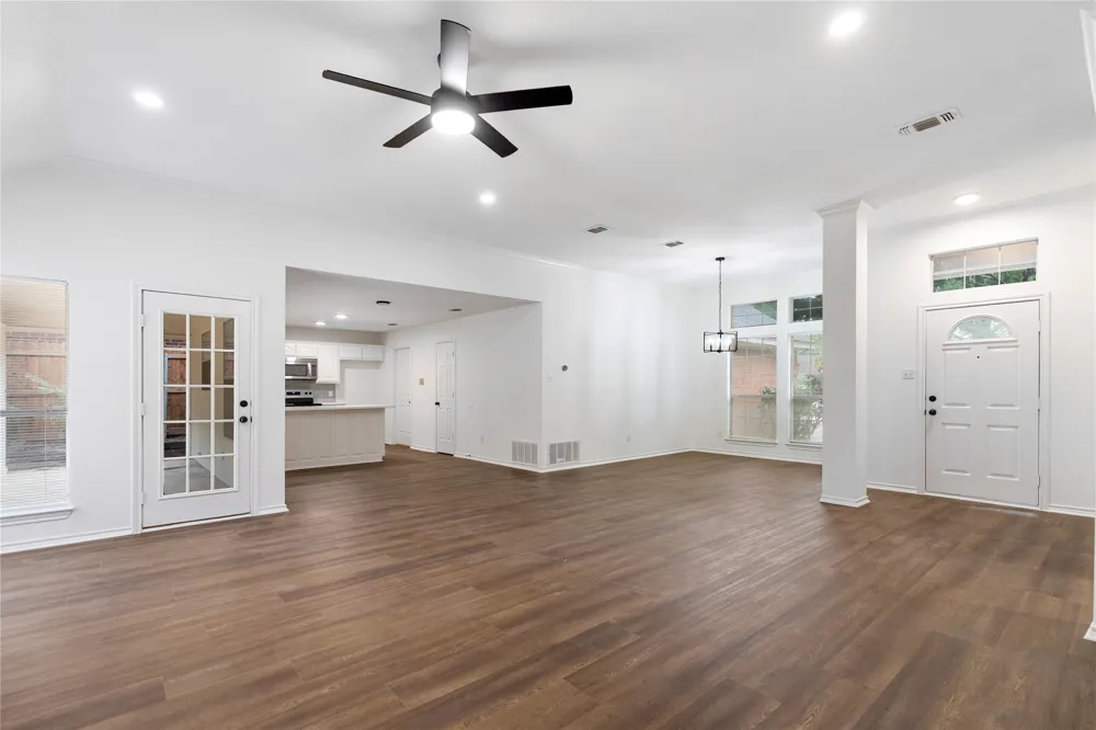 633 Cardinal Ridge Road Burleson, TX 76028