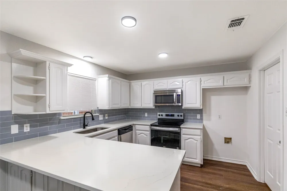 633 Cardinal Ridge Road Burleson, TX 76028