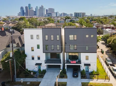 2209 Crocker