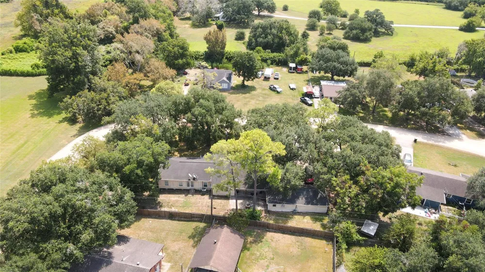 321 Circle Drive Wharton, TX 77488
