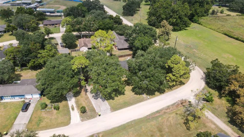 321 Circle Drive Wharton, TX 77488