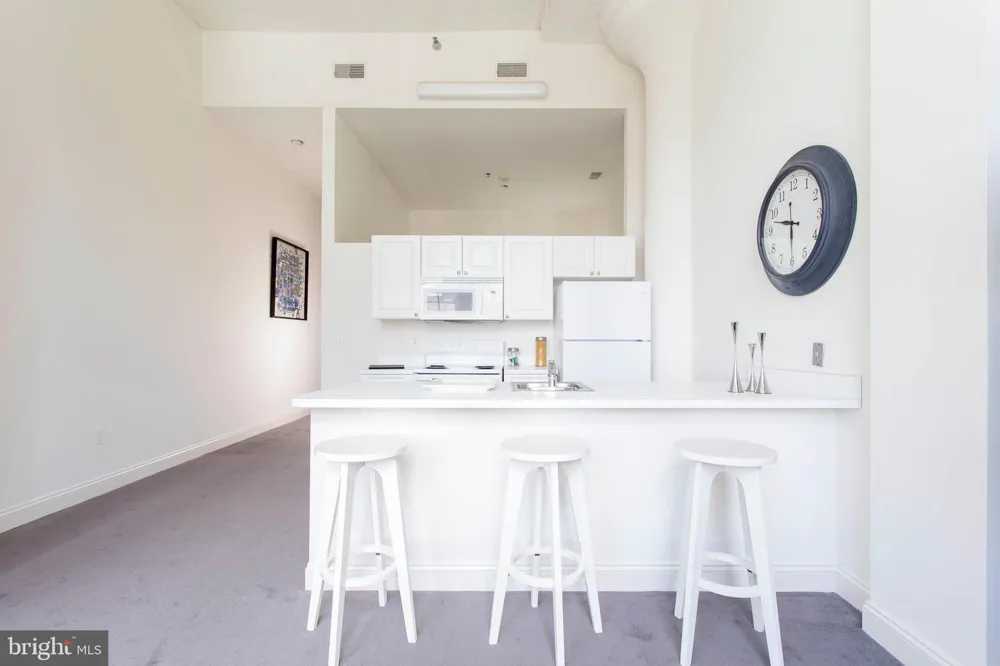 2121 MARKET STREET #815 Philadelphia, PA 19103