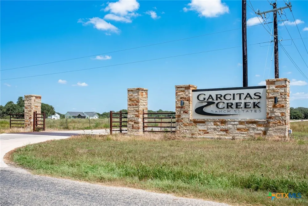 10 Sydnie Ranch Road Inez, TX 77968