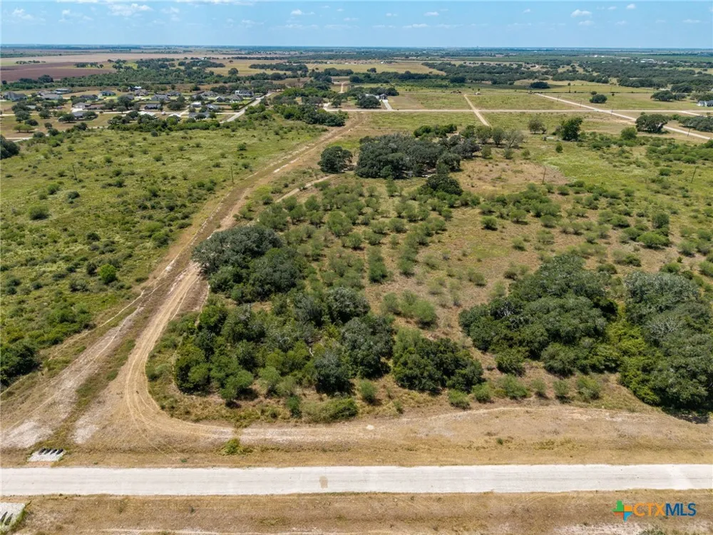 10 Sydnie Ranch Road Inez, TX 77968