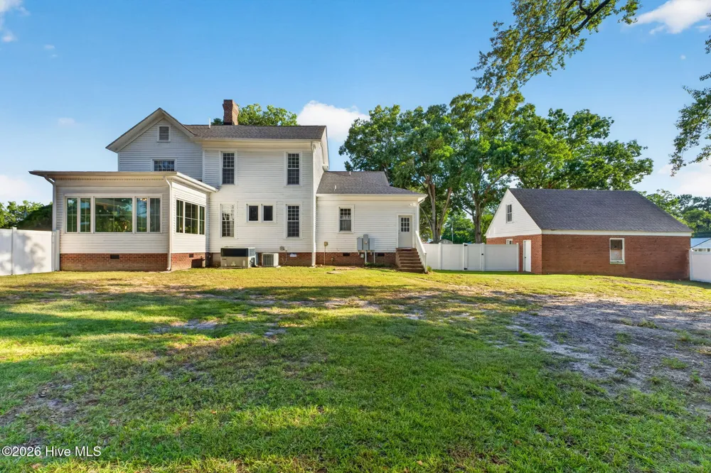 301 NW Railroad Street Pikeville, NC 27863