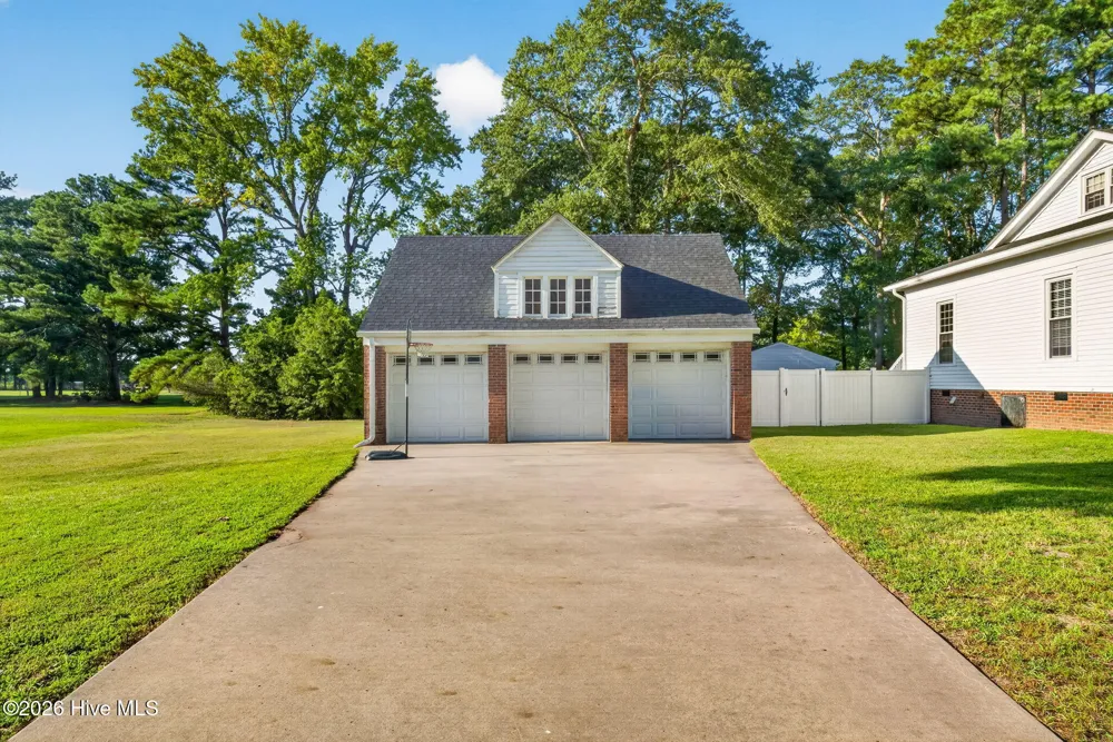 301 NW Railroad Street Pikeville, NC 27863