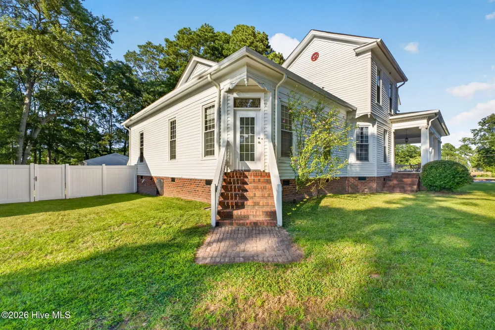 301 NW Railroad Street Pikeville, NC 27863