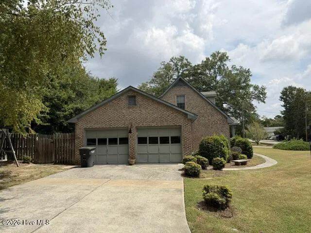 324 Lumpkin Street Thomson, GA 30824