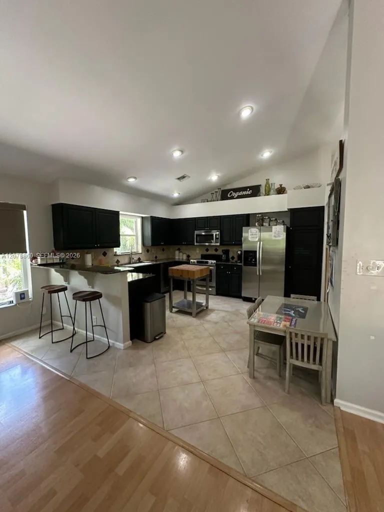 12741 Meadowbreeze Dr Wellington, FL 33414