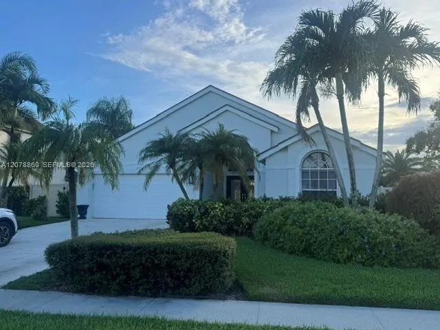 12741 Meadowbreeze Dr Wellington, FL 33414