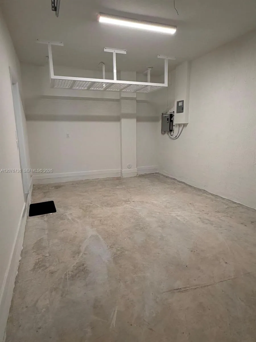 692 SE 13th Ct Homestead, FL 33034