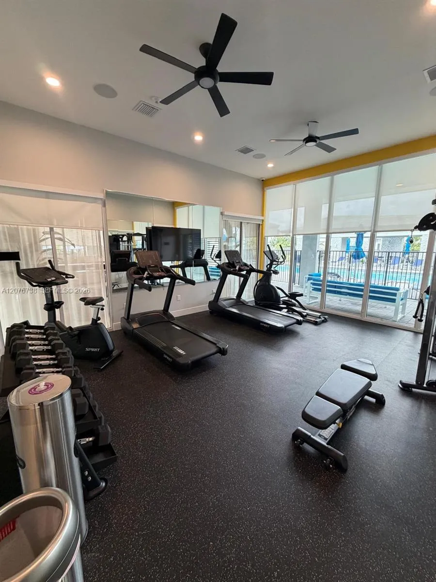 692 SE 13th Ct Homestead, FL 33034