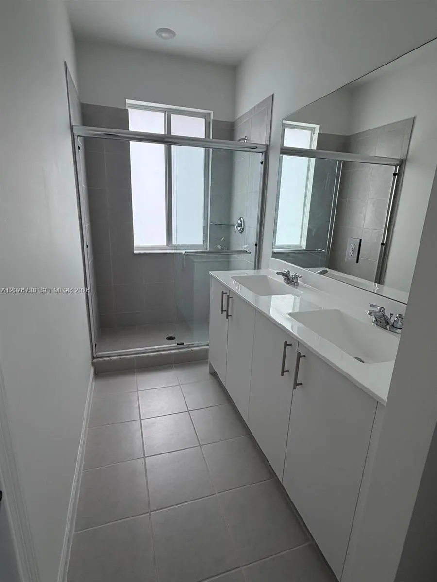 692 SE 13th Ct Homestead, FL 33034