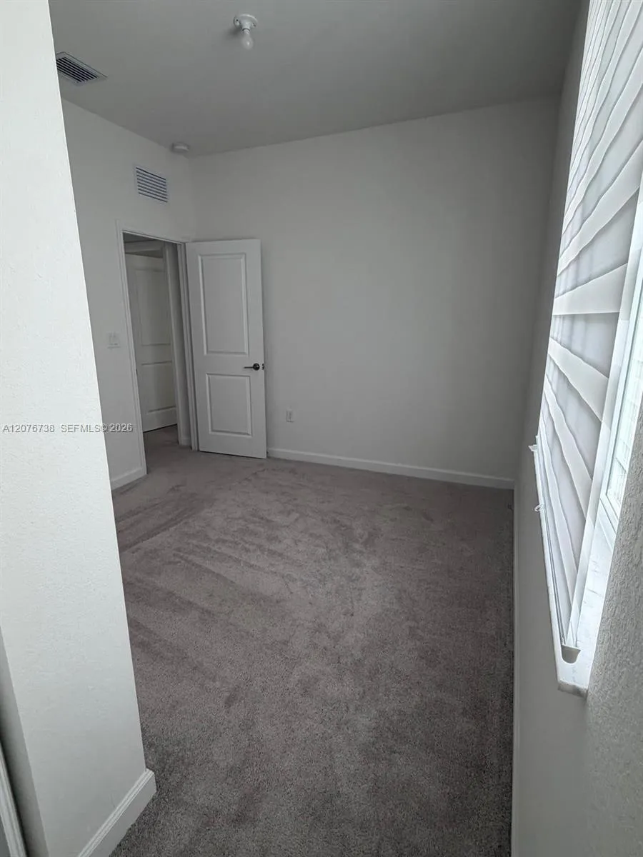 692 SE 13th Ct Homestead, FL 33034