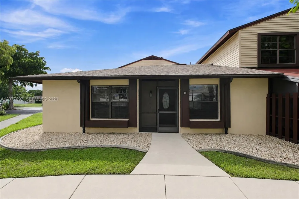 646 SE 12th CT #17 Cape Coral, FL 33990