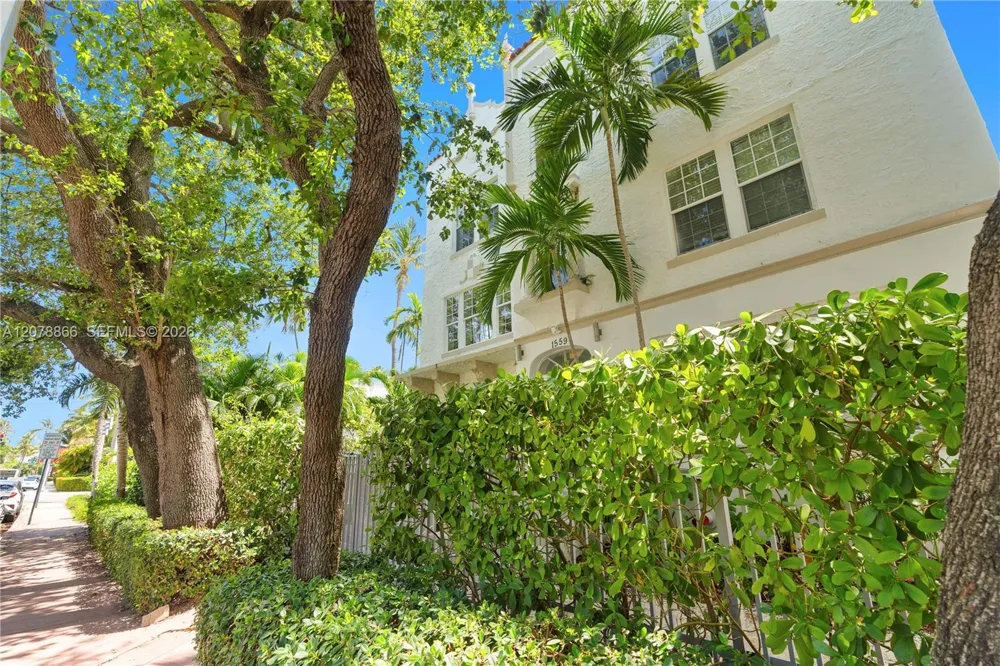 1559 Michigan Ave #102 Miami Beach, FL 33139