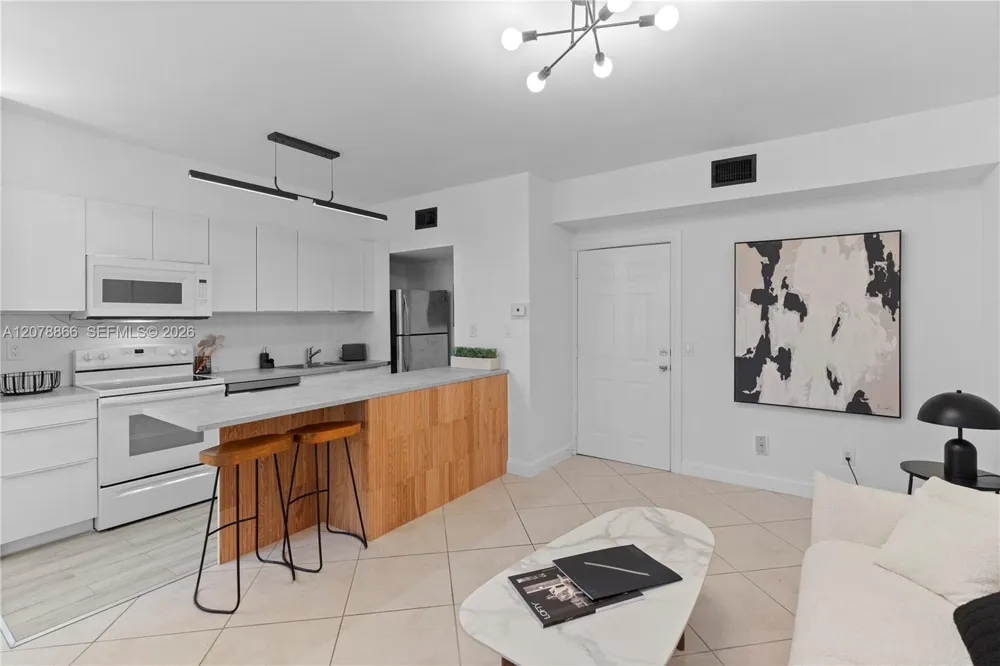 1559 Michigan Ave #102 Miami Beach, FL 33139