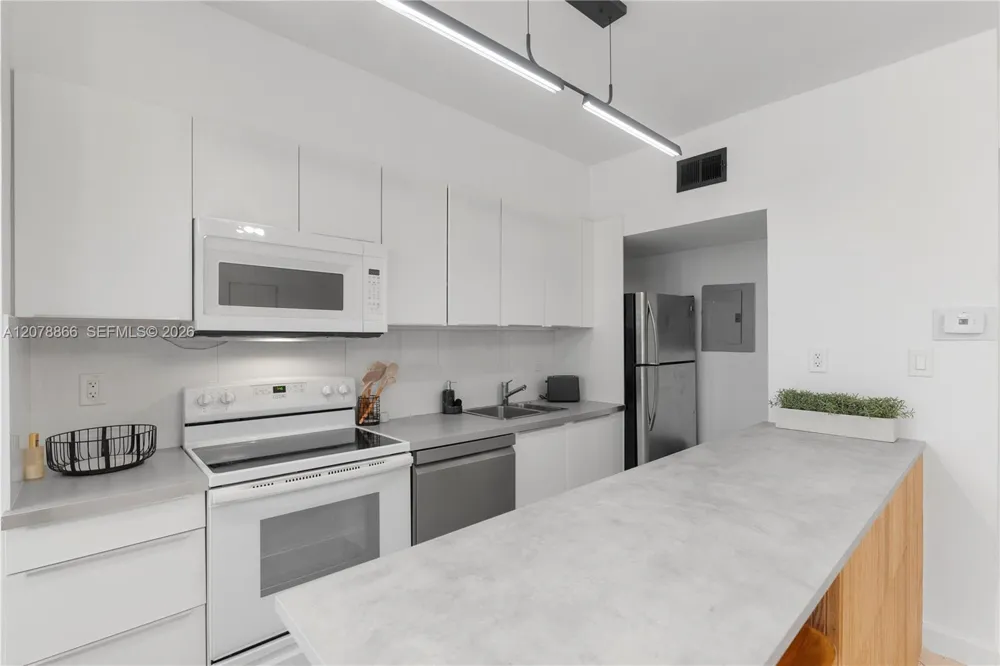 1559 Michigan Ave #102 Miami Beach, FL 33139