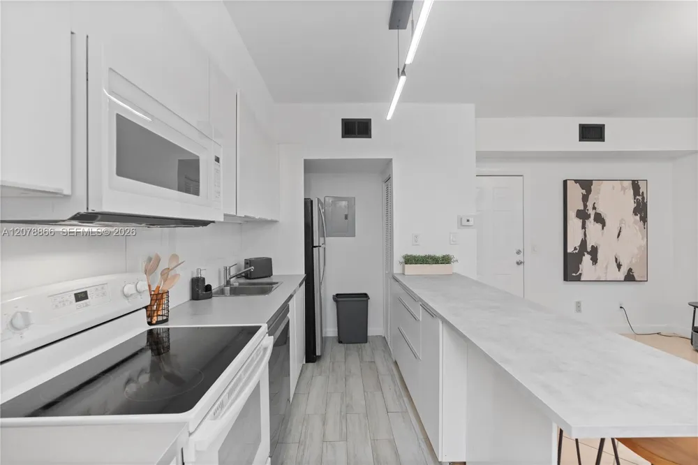 1559 Michigan Ave #102 Miami Beach, FL 33139