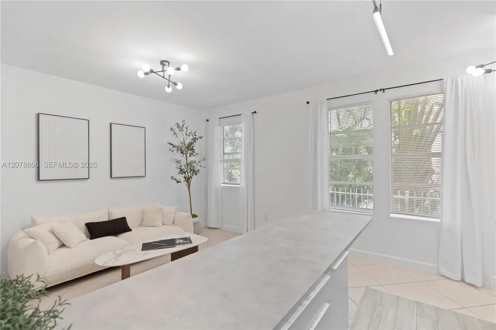 1559 Michigan Ave #102 Miami Beach, FL 33139