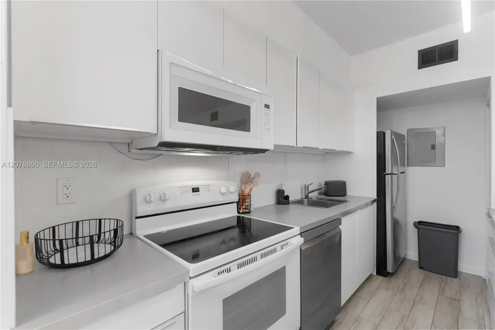 1559 Michigan Ave #102 Miami Beach, FL 33139