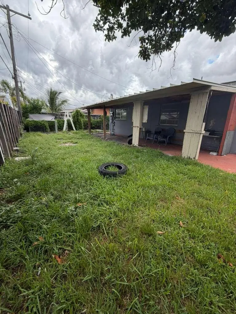 4796 E 10th Avenue Hialeah, FL 33013